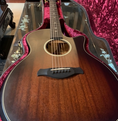 Thu Mua Guitar Quận 3.