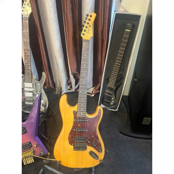Thu Mua Guitar Quận Phú Nhuận. 0783499814